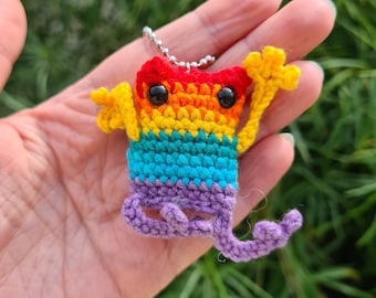 Pride Leggy Frogs nyckelringar virkad docka