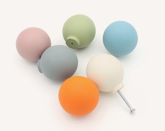 Pomos redondos de madera de colores para armarios: Tiradores para cajones de habitación infantil (35 mm)