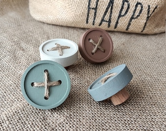 Gałki do szafek z drewnianymi guzikami w stylu vintage: uchwyty do szuflad z wikliny