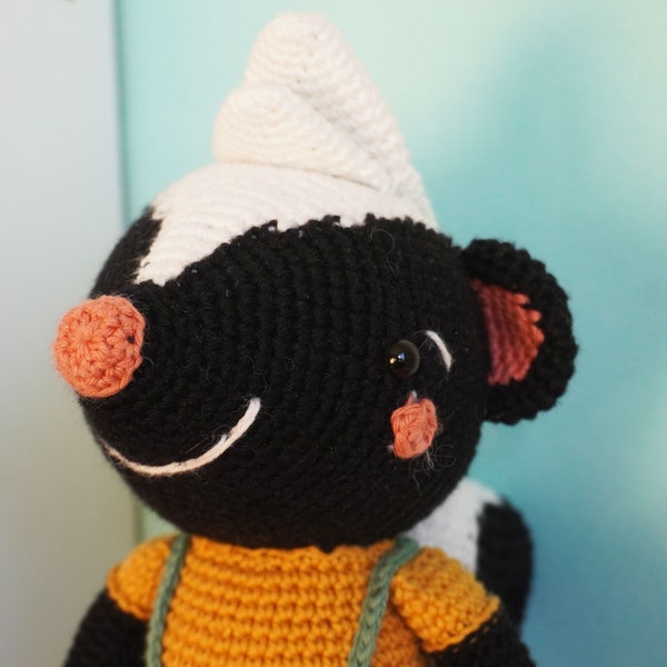 Stinktier | Gehäkeltes Kuscheltier | Häkeltier | Amigurumi | Geschenk für Baby & Kind