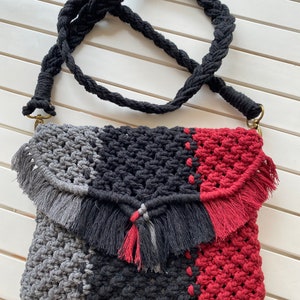 Sac à bandoulière en macramé fait main par moi