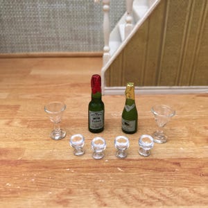 Small things for the dollhouse / miniature