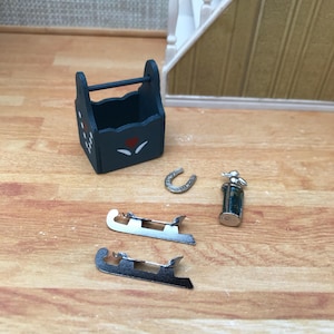 Small things for the dollhouse / miniature