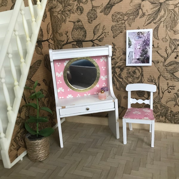 Lundby dressing table and chair for dollhouse