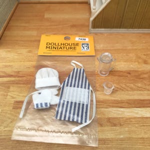 Small things for the dollhouse / miniature