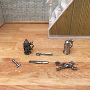 Small things for the dollhouse / miniature