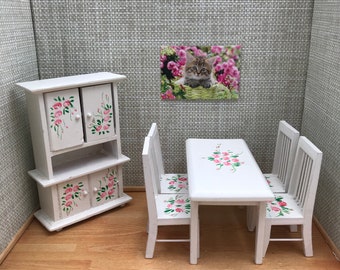 Dining room furniture for the dollhouse