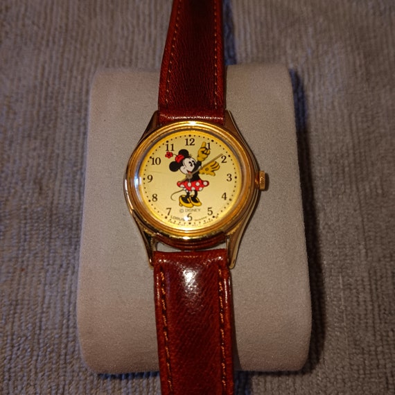 Vtg 90s Lorus Minnie Mouse V515-6138 Gold Tone Wa… - image 2