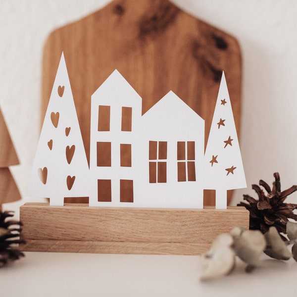 Häuser auf Holzständer, Skandinavische Deko, Deko Häuser Weihnachten
