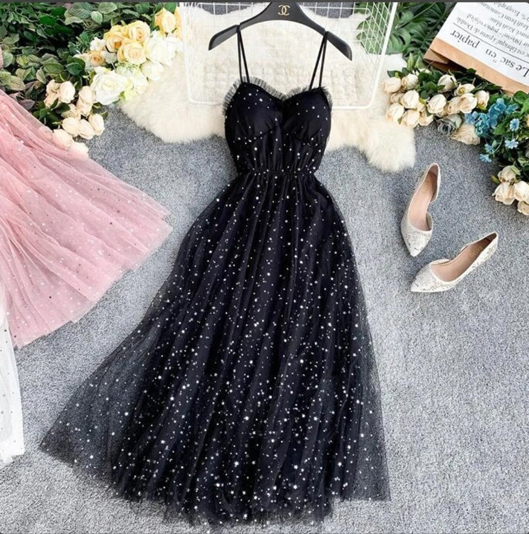 MARGA | ELEGANT SUMMER DRESS WITH V-NECK