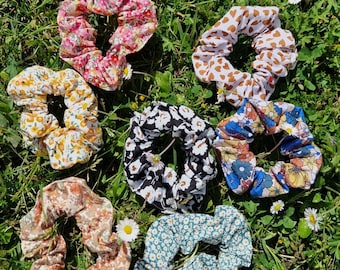 Fabric favorite / scrunchy / hair accessory / upcycling