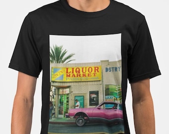 Spirituosenmarkt-Grafik-T-Shirt: Retro Hip Hop Style, Gildan Softstyle