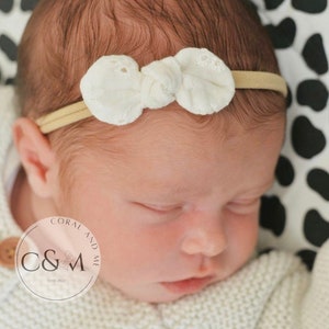 Set of 5 Mini Stretchy Baby Bows | Pack of Dainty Baby Headbands | Hairbow | Baby Girl Shower Gift | Newborn | Little bows | Christmas Xmas image 8