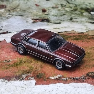 Jaguar XJ6 Corgi Juniors vintage de los años 80: modelo de exhibición restaurado
