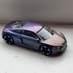 Coche antiguo de fundición a presión, Majorette Audi R8, 1:64, restauración personalizada única, desvanecimiento de pintura Chameleon Flip