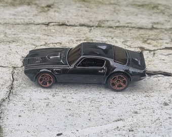 Unique Custom Hotwheels, 1:64 Die-cast, 1973 Pontiac Firebird