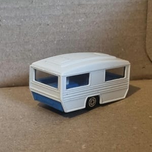 Vintage 1970s Corgi Juniors 1:64 Caravan White / Blue, Mint condition