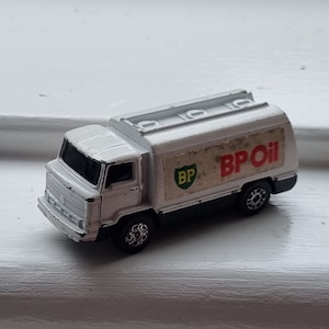 CORGI JUNIORS Petrol Tanker, Leyland Terrier type, BP Oil livery,very nice survivor condition early 1980s