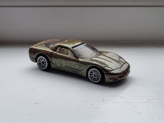 One-off Custom Hotwheels Die Cast Car, Chevrolet Corvette C5 1:64, Custom  Restoration, Oil/pearl Effect Paint -  Canada