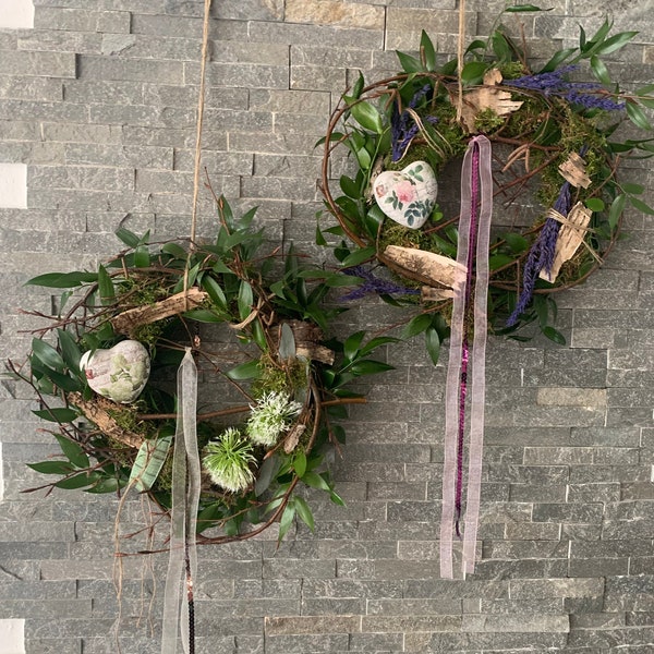 Door wreath with nostalgic hearts