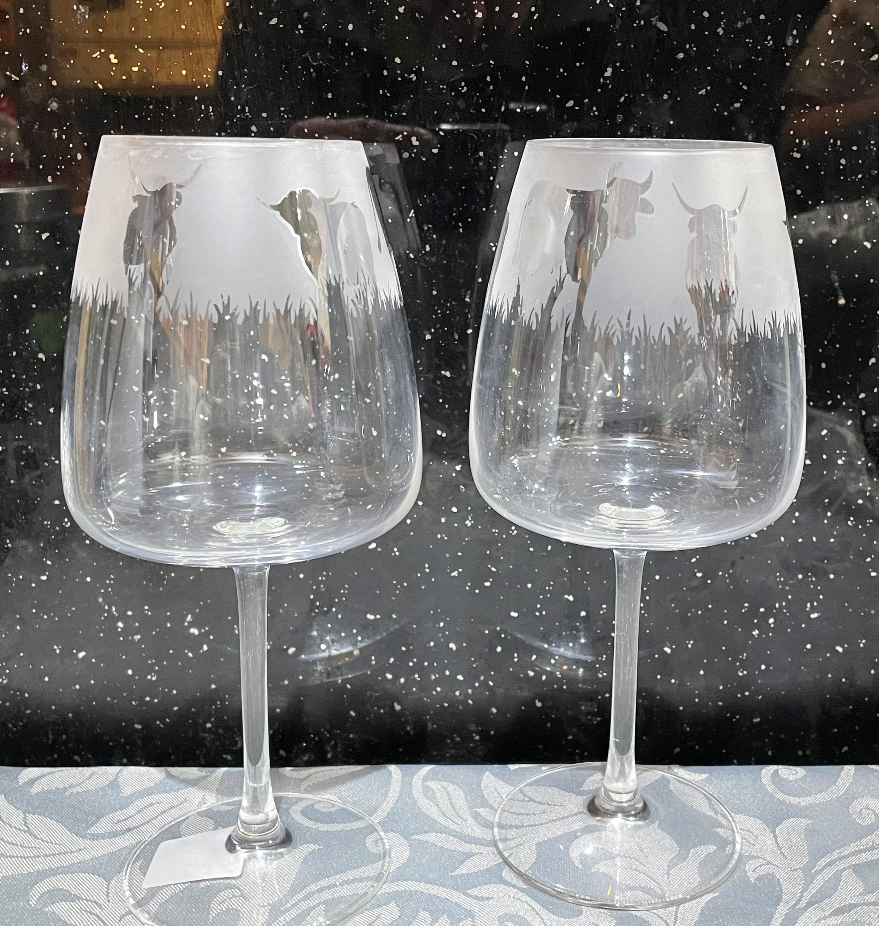 Stunning Pewter Scottish Highland Cow Wine Glass Holders - Pair In Presentation Box