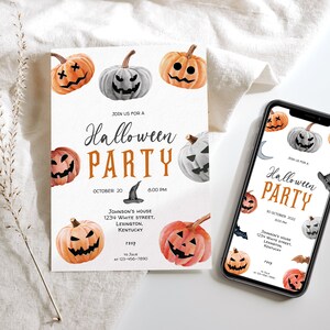 Op de afbeelding: Een uitnodiging voor een Halloween-feest met een aquarelontwerp met pompoenen met verschillende gezichtsuitdrukkingen. De uitnodiging bevat de tekst "Join us for a Halloween Party" en details over het evenement, inclusief de datum, tijd en locatie.