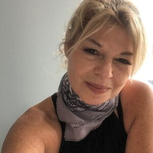 Psychic Readings by Clairvoyant Empath & Spiritual advisor, Maya Britan The Creator of I Am One Tarot Deck.