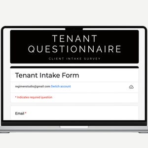 Puede incluir: Una pantalla de computadora portátil que muestra un formulario de cuestionario para inquilinos con el título "Cuestionario para inquilinos" y el texto "Encuesta de admisión de clientes". El formulario incluye un campo para la dirección de correo electrónico y una nota que indica las preguntas obligatorias.