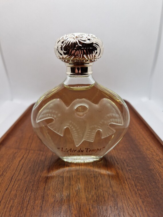 Nina Ricci “L’air Du Temps” bottle Lalique bottle - image 2