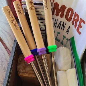 S&#39;more station, Personalized marshmallow sticks