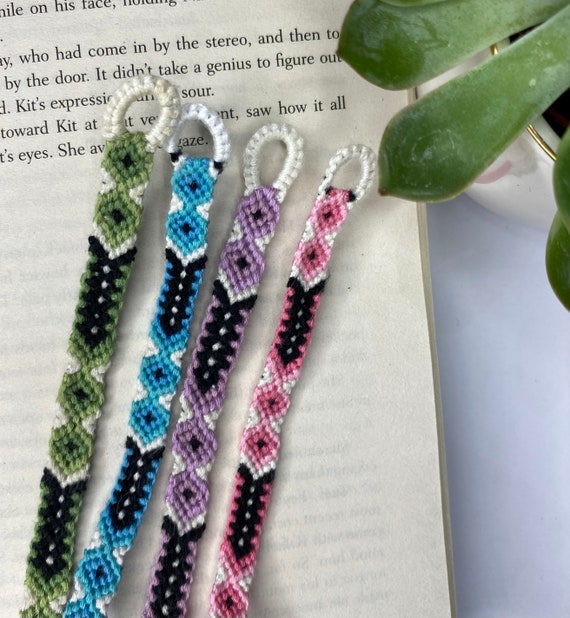 How to Read Friendship Bracelet Patterns - Sarah Maker