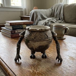 Elden Ring Inspired Alexander Warrior Jar Ashtray / Planter - Gamer Desk Decor - Soulsborne Fan Gift