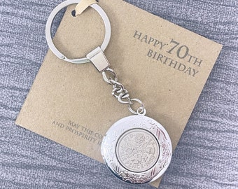 70. Geburtstag Sixpence Andenken, Jahr 1954 Vintage Glück Sixpence Locket Schlüsselanhänger, Sixpence Andenken, britischer Münze Schlüsselanhänger