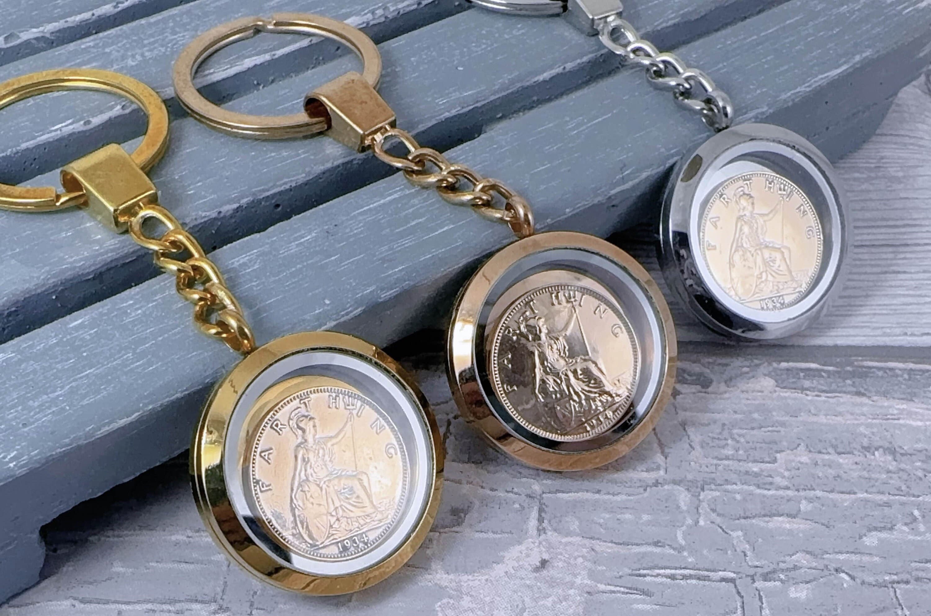 90歳の誕生日を記念した1935年製ファーシングコインキーホルダー：英国の記念品、刻印オプション付き - Etsy 日本
