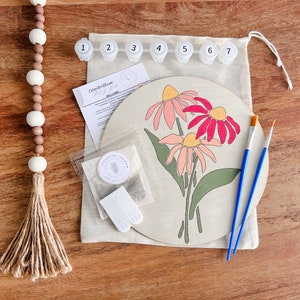 WILDE BLUMEN Malen nach Zahlen Kit, DIY Craft Kit, Malen und Sip Party, Blume Malen nach Zahlen, Paint Craft Kit, Holzkreis Wandkunst,