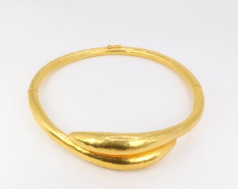 Lalaounis - Vintage hammered torque necklace in 22k gold