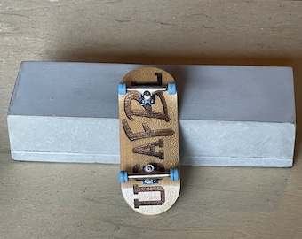 Concrete Pocket Loaf Fingerboarding Ledge - NUOVO