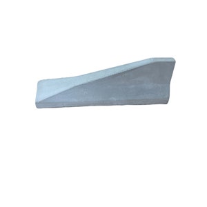 Step Up Concrete Fingerboard Jersey Barrier