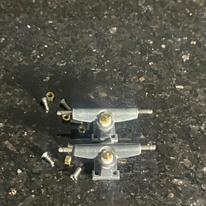 28mm Fingerboarding Graphite Grey Trucks