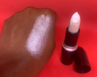 White shimmery too lipstick