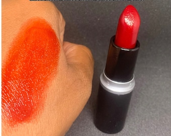 Red lipstick Blood line moisturizing cosmetics