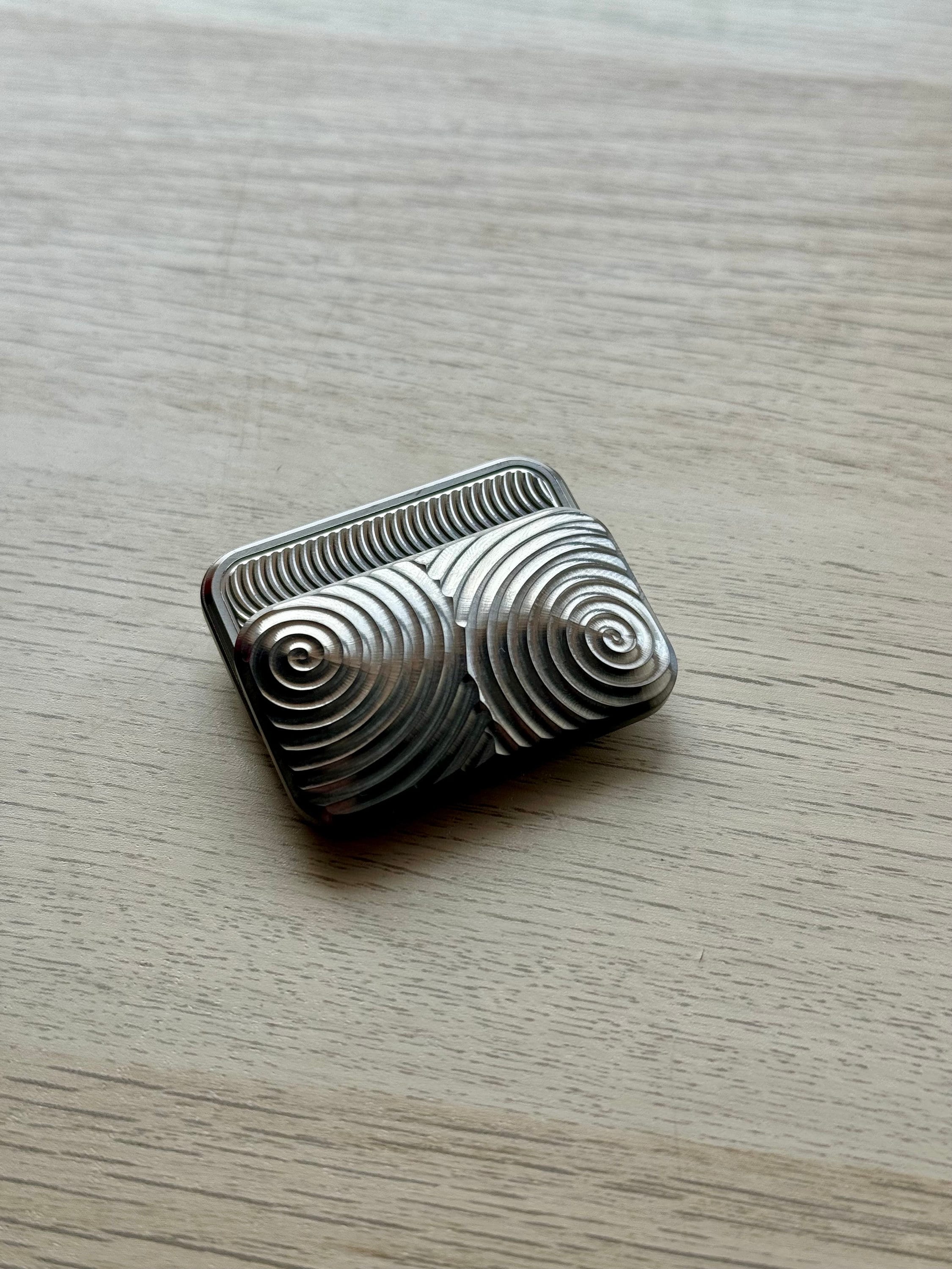 Metal fidget slider - Etsy 日本