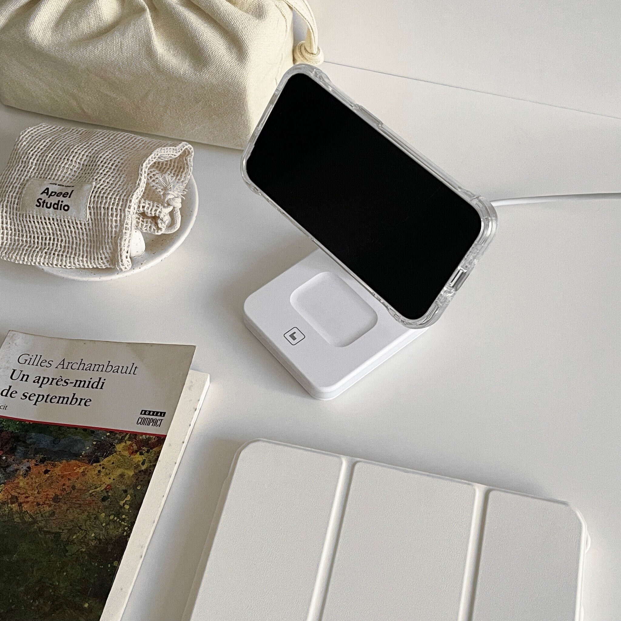 4 in 1 Magsafe Wireless Nightstand Charger for Mobile Phone, Apple