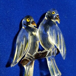 3-inch Brooch Pin/NOS Antique Vintage Ca.1950s/Carved Lucite LOVE BIRDS on Wood-look Branch/Clear with Multicolors; Amber,Black,Green,Yellow