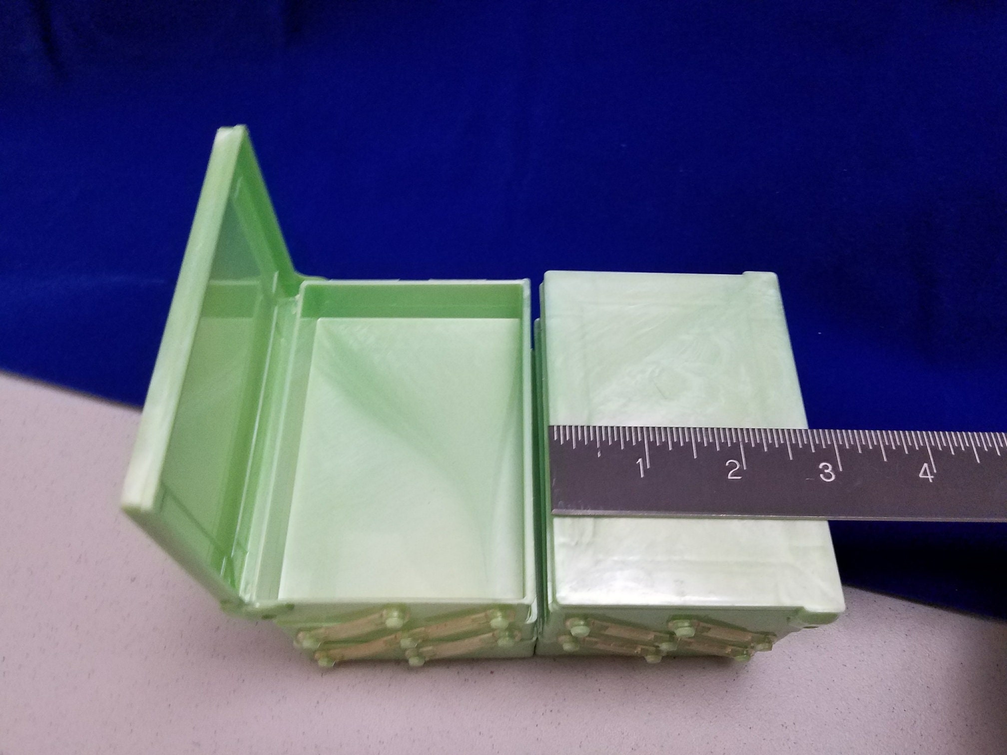 USA VTG 1950s JADE PLASTIC DECO DOUBLE 3-TIER BOX/SEWING/JEWELRY/PARTY FAVOR 