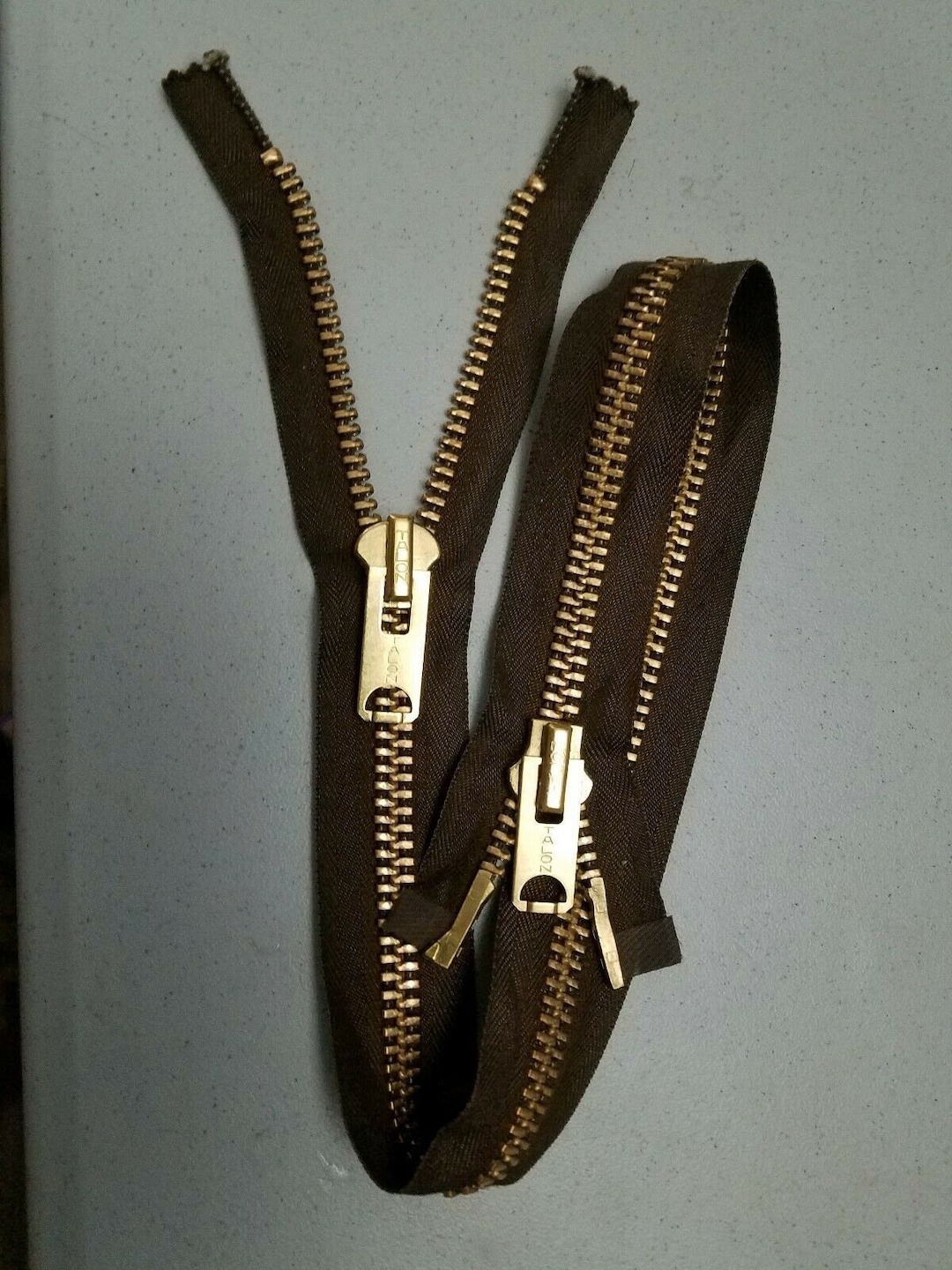 Genuine: Vintage Ca.1970's Nos/talon USA 2-WAY Separating Zipper/heavy Duty 10 Metal24in Brass/brown Cotton/coat,jacket,leather,parka. - Etsy Israel Genuine: Vintage Ca.1970's Nos/talon USA 2-WAY Separating Zipper/heavy Duty 10 Metal24in Brass/brown Cotton/coat,jacket,leather,parka. - Etsy Israel