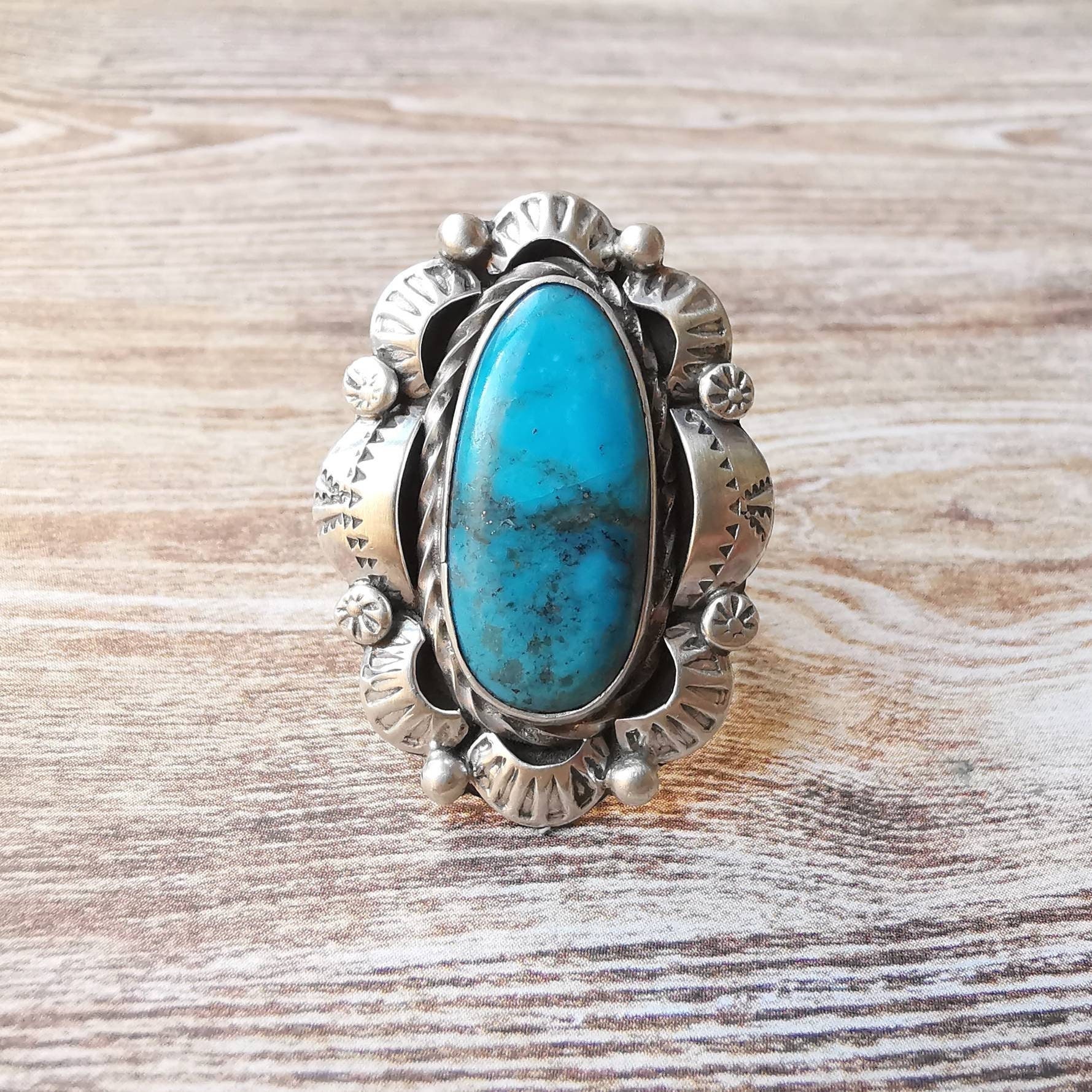 Striking Vintage Native American Navajo Spiny Oyster Land Benally Sterling Silver Bracelet Striking Vintage Native American Navajo Spiny Oyster Land Benally Sterling Silver Bracelet