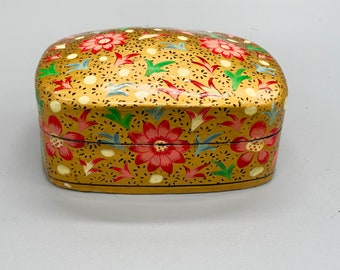 Vintage Kashmir India paper mache Papier-mâché lacquer hand made hand painted rectangular rounded trinket box flowers pink gold