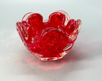 Vintage art glass hand blown Mid Century red clear bowl ashtray trinket dish polished bottom HobbelAmsterdam