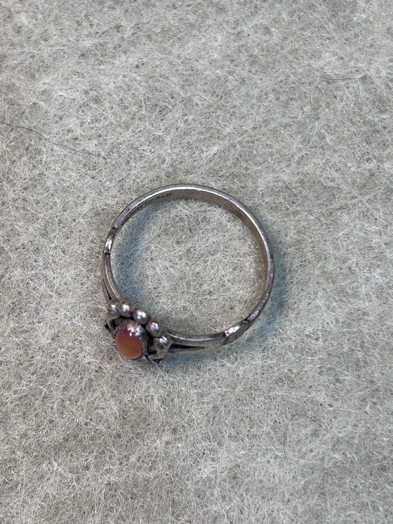 Sterling Silver Southwestern Wheeler Spiny Oyster Ring — Split Shank — UK Size N 1/2–O — Sterling Stamp View 3